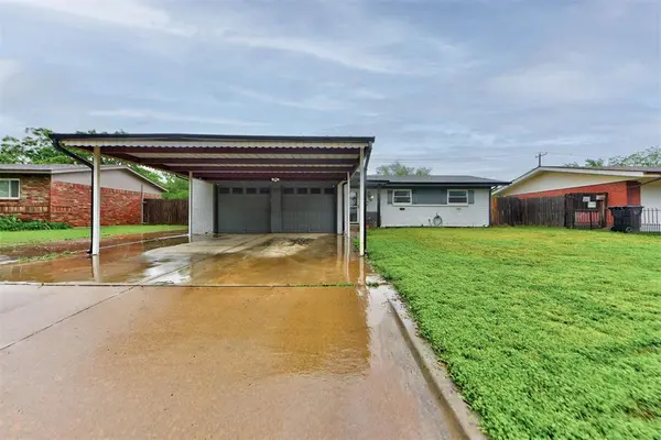 629 SW 12th ST, Moore, OK 73160