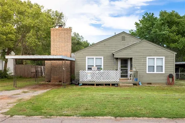 906 Halsey DR, Elk City, OK 73644