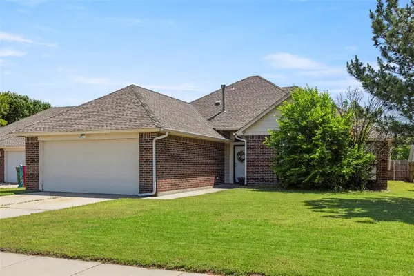 4917 Byron CIR, Yukon, OK 73099