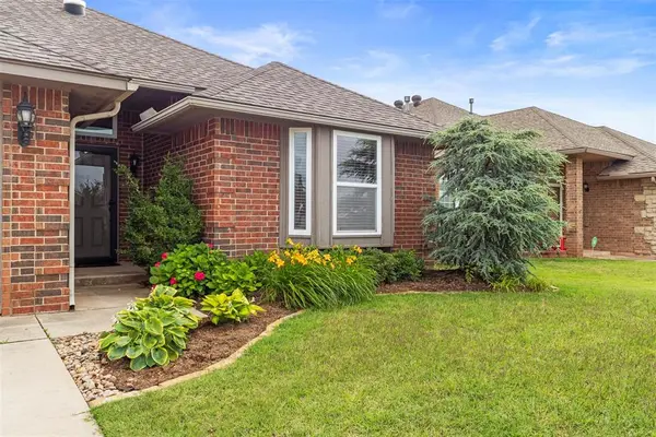 9724 SW 18th ST, Oklahoma City, OK 73128