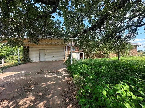 187745 US-81 HWY, Comanche, OK 73529