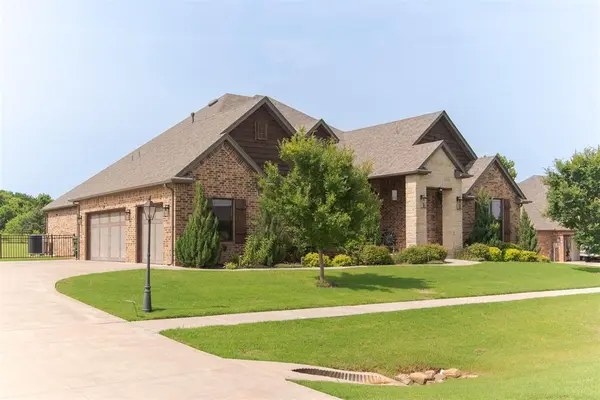 920 Villaverde DR, Norman, OK 73071