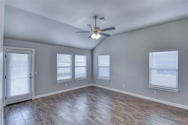 6712 NW 155th ST, Edmond, OK 73013