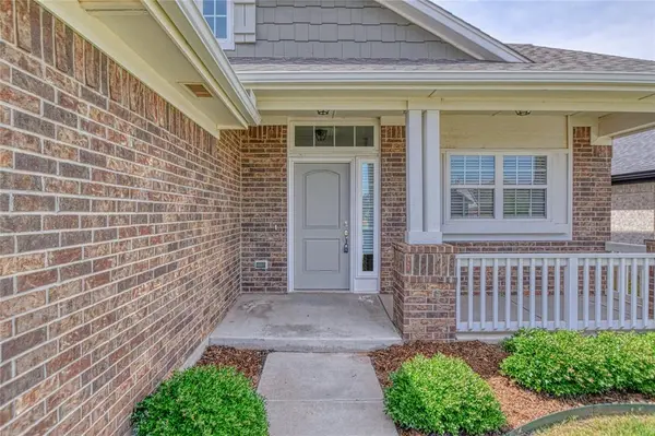 6712 NW 155th ST, Edmond, OK 73013
