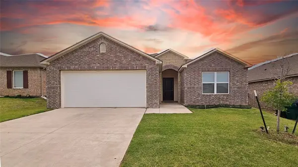 9513 Laredo LN, Yukon, OK 73099