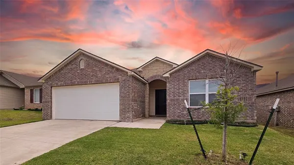 9513 Laredo LN, Yukon, OK 73099