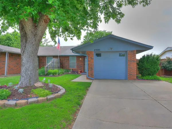 8305 S Brookline PL, Oklahoma City, OK 73159