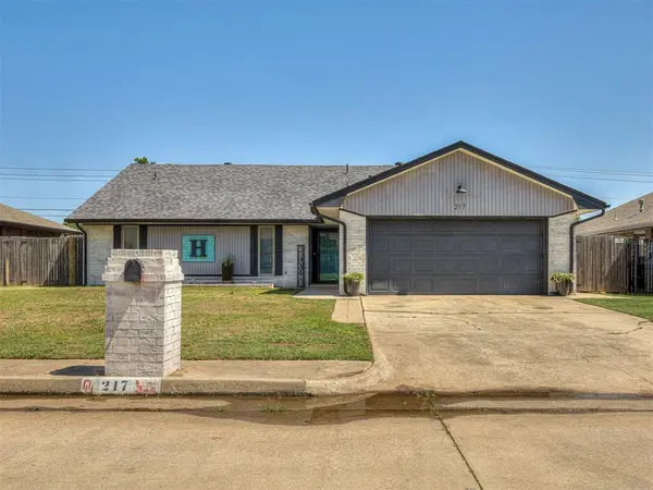 217 E Grand Teton CT, Yukon, OK 73099