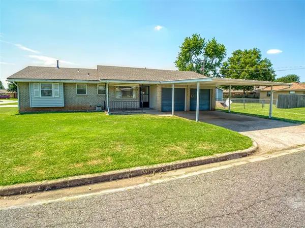 880 NW 14th ST, Moore, OK 73160