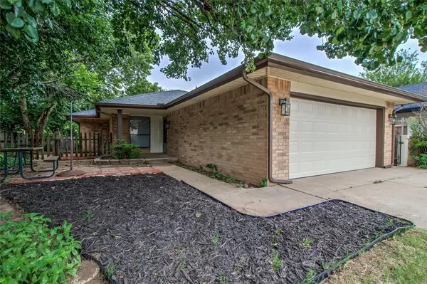 7913 Debar CIR, Oklahoma City, OK 73132