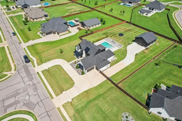 2273 NW 220th TER, Edmond, OK 73025