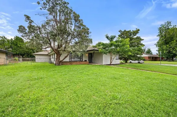 6008 S Country Club DR, Oklahoma City, OK 73159