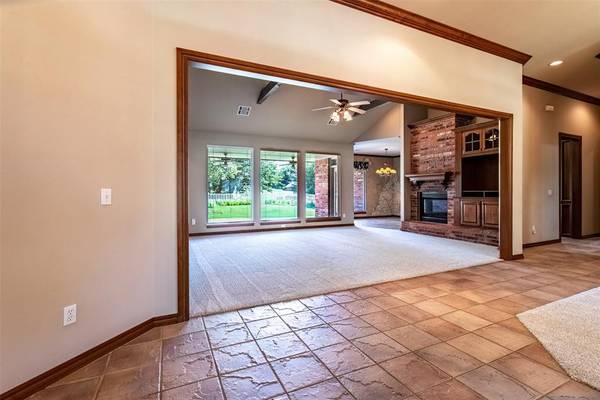 12810 Glen Aeire Rd RD, Choctaw, OK 73020