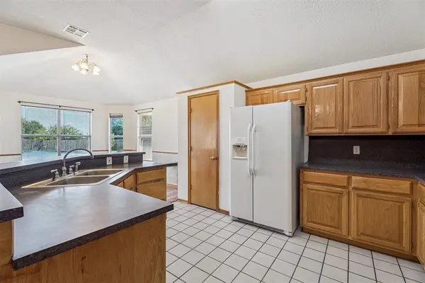 913 SE 34th ST, Moore, OK 73160