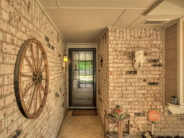625 Hawthorne PL, Edmond, OK 73003