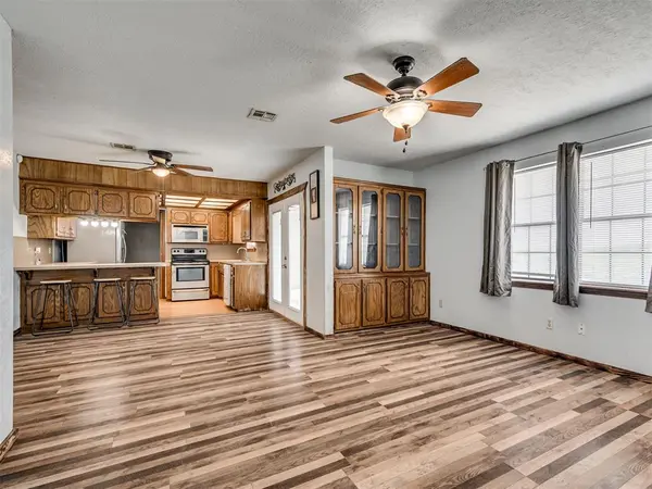 16215 Econtuchka RD, Earlsboro, OK 74840