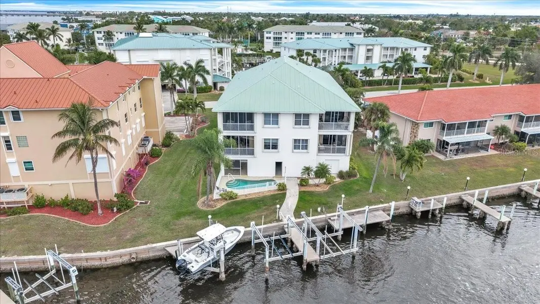 129 BREAKERS CT #121, Punta Gorda, FL 33950