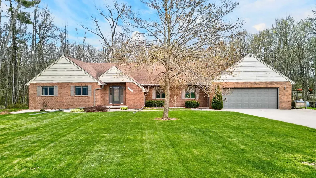 N1212 CLUNE RD, Kaukauna, WI 54130