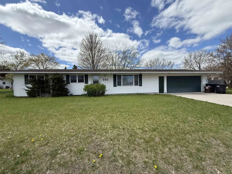 350 KLEEMAN CT, Shawano, WI 54166
