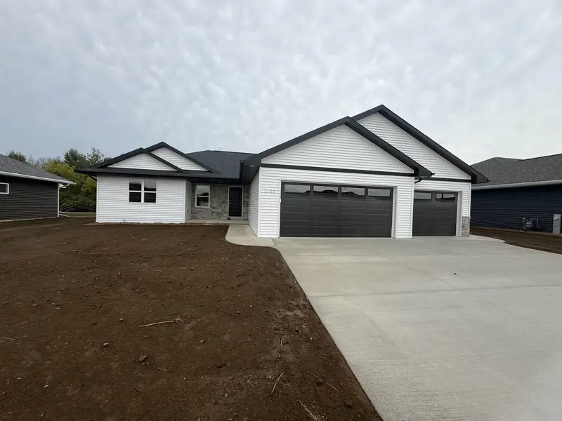 1755 BETTY JEAN LN, Green Bay, WI 54313-0000