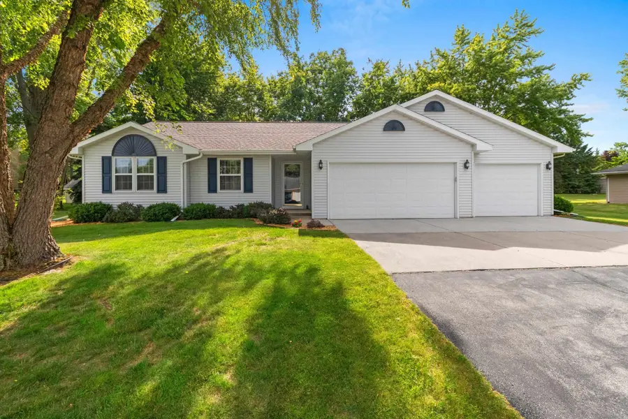 3125 WOODLAND RESERVE LN, Green Bay, WI 54313-4037