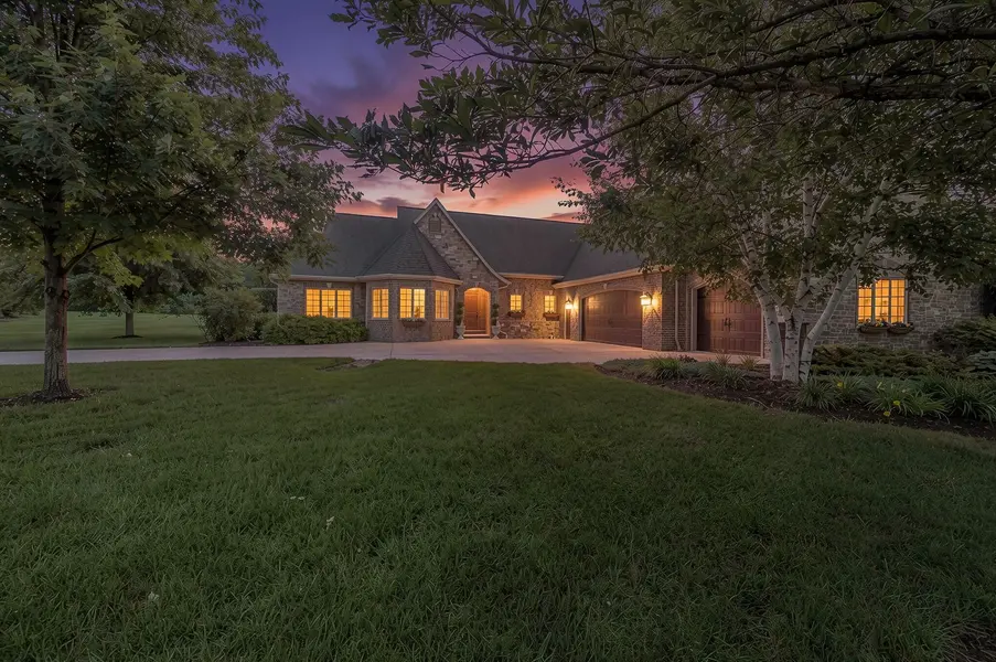 3570 EURO LN, De Pere, WI 54115