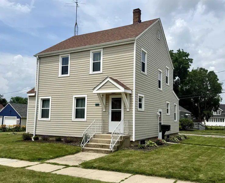 628 ROOSEVELT ST, Waupun, WI 53963