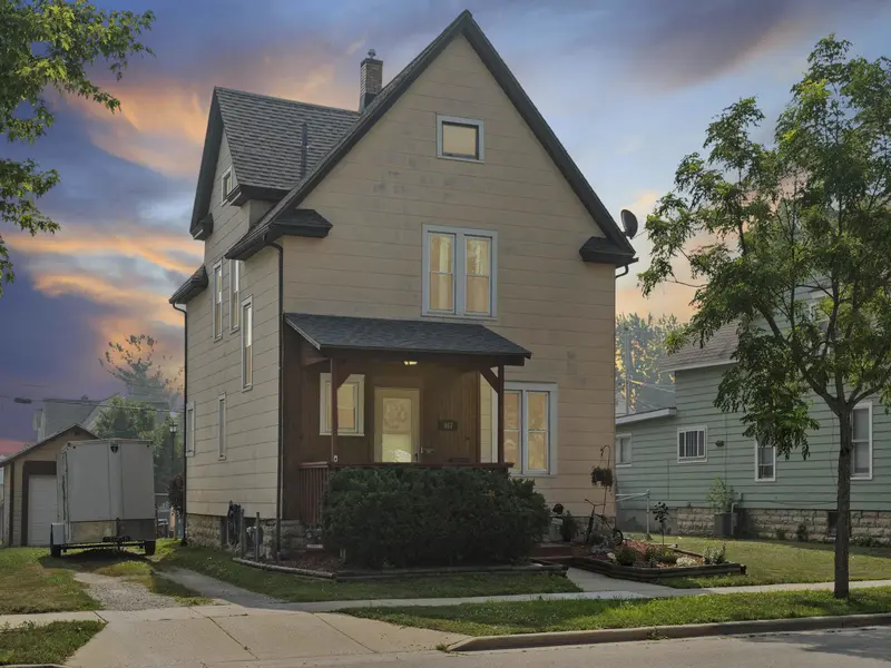 407 WALKER ST, Fond Du Lac, WI 54935