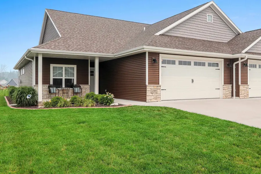 2360 HIDDEN WINDS LN, Green Bay, WI 54303-6020