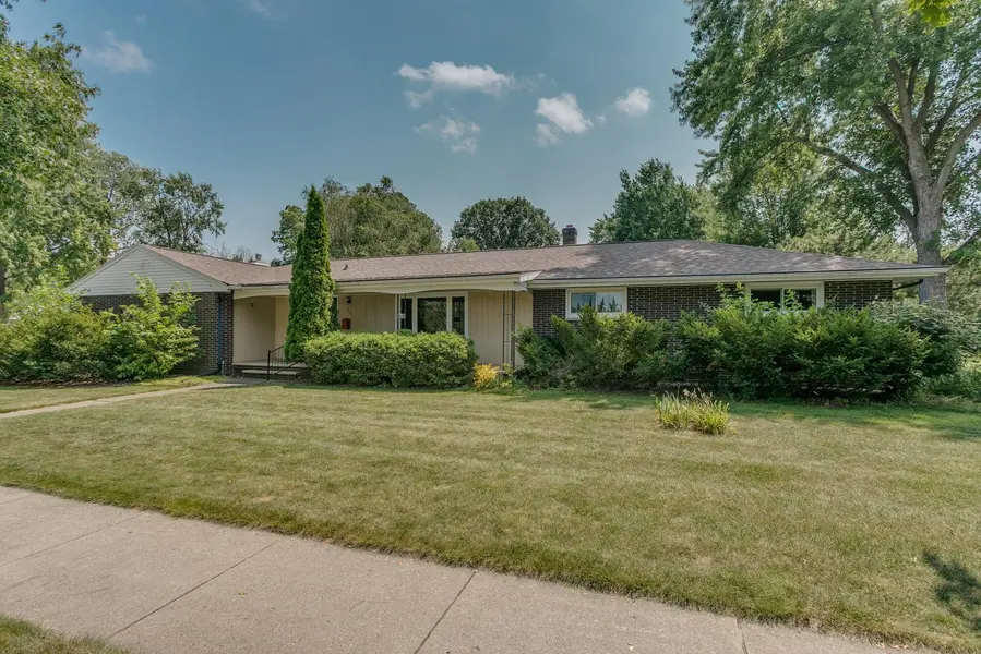 915 E GRANT ST, Appleton, WI 54911