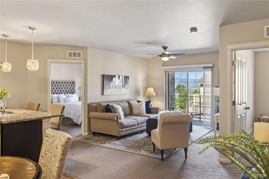 1062 Rockhurst DR #202, Highlands Ranch, CO 80129
