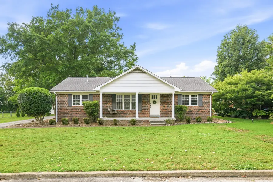 169 Dixie St, Lexington, TN 38351