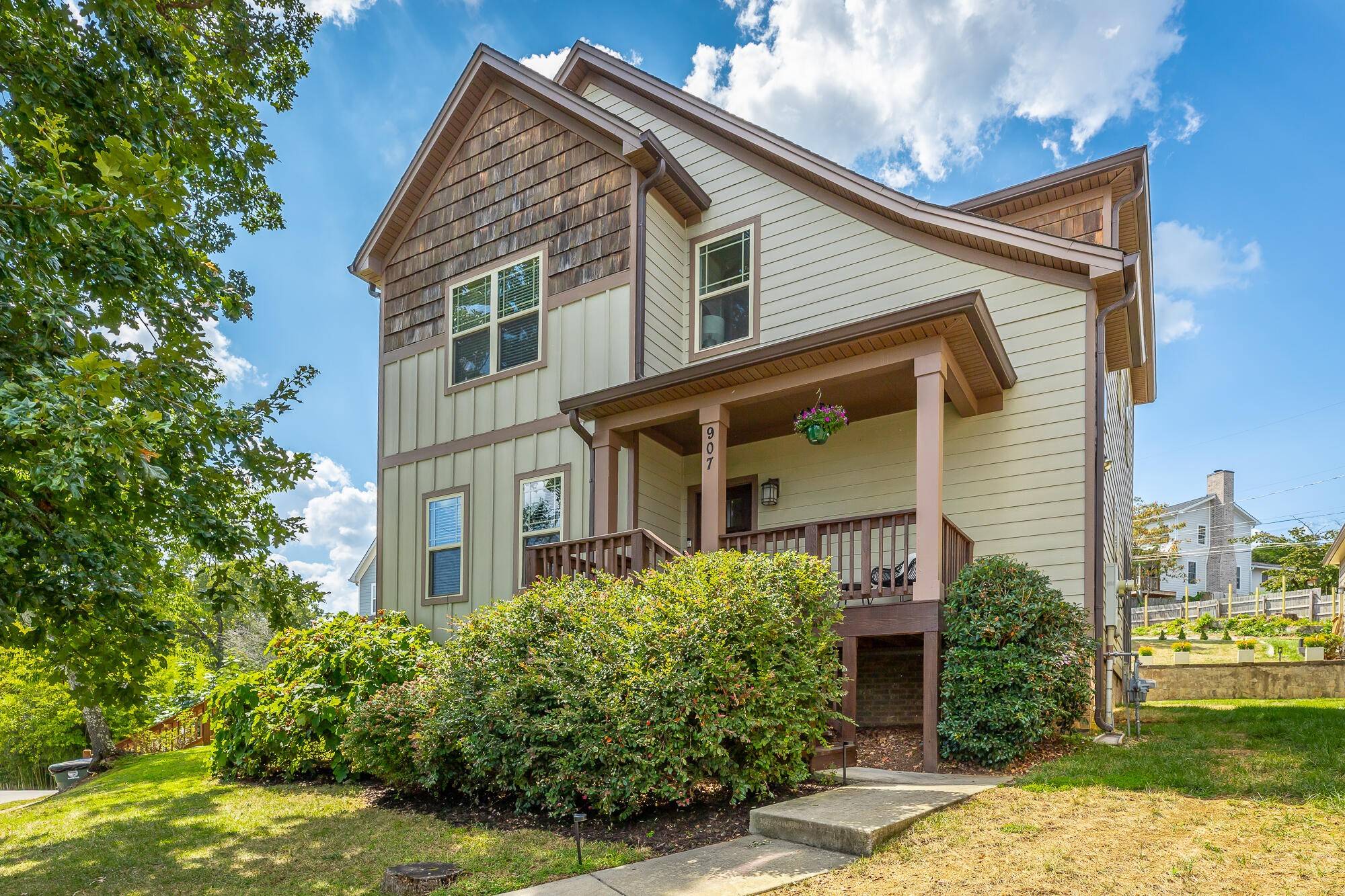 907 Overman Street, Chattanooga, TN 37405