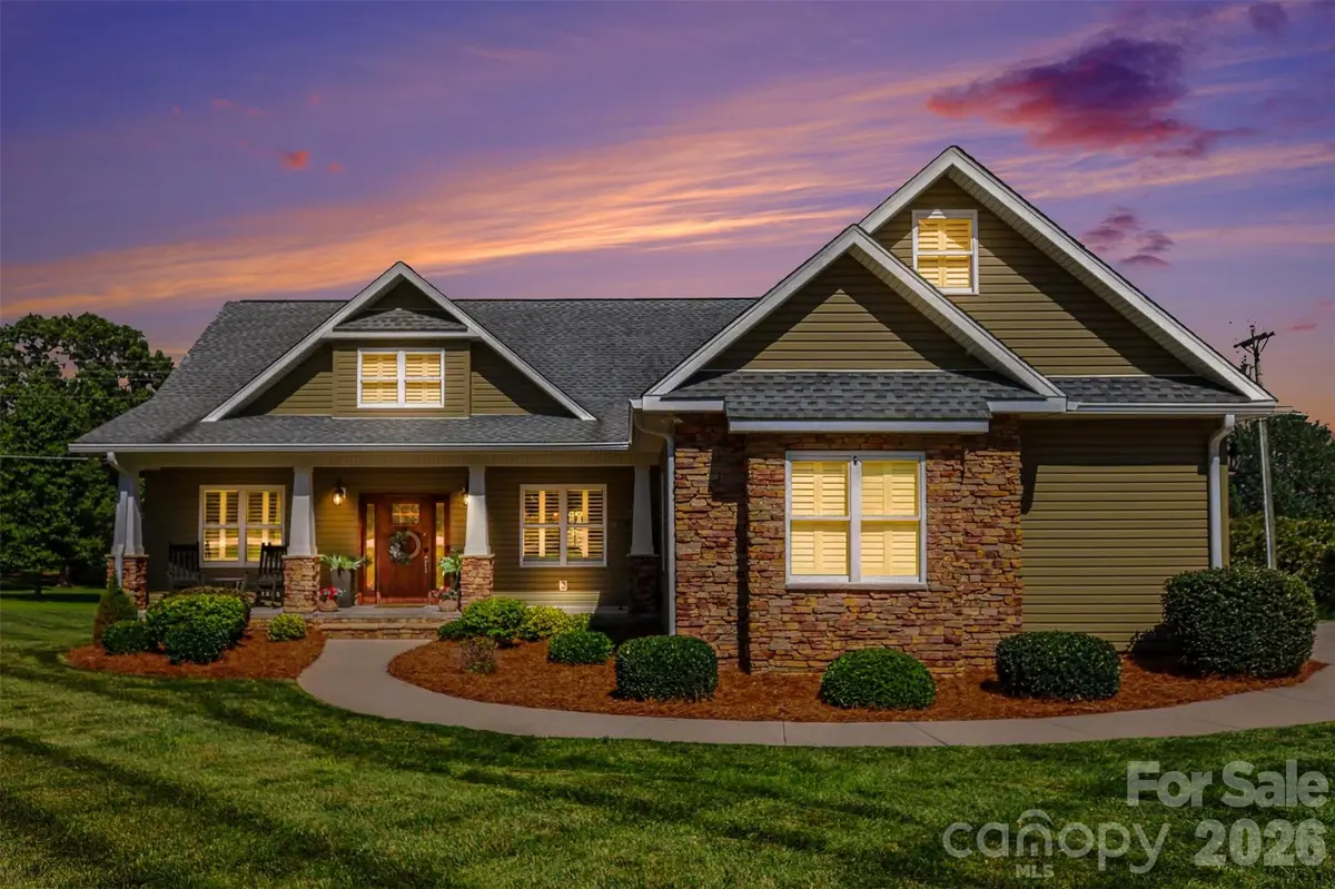 4672 Grace Chapel RD, Granite Falls, NC 28630