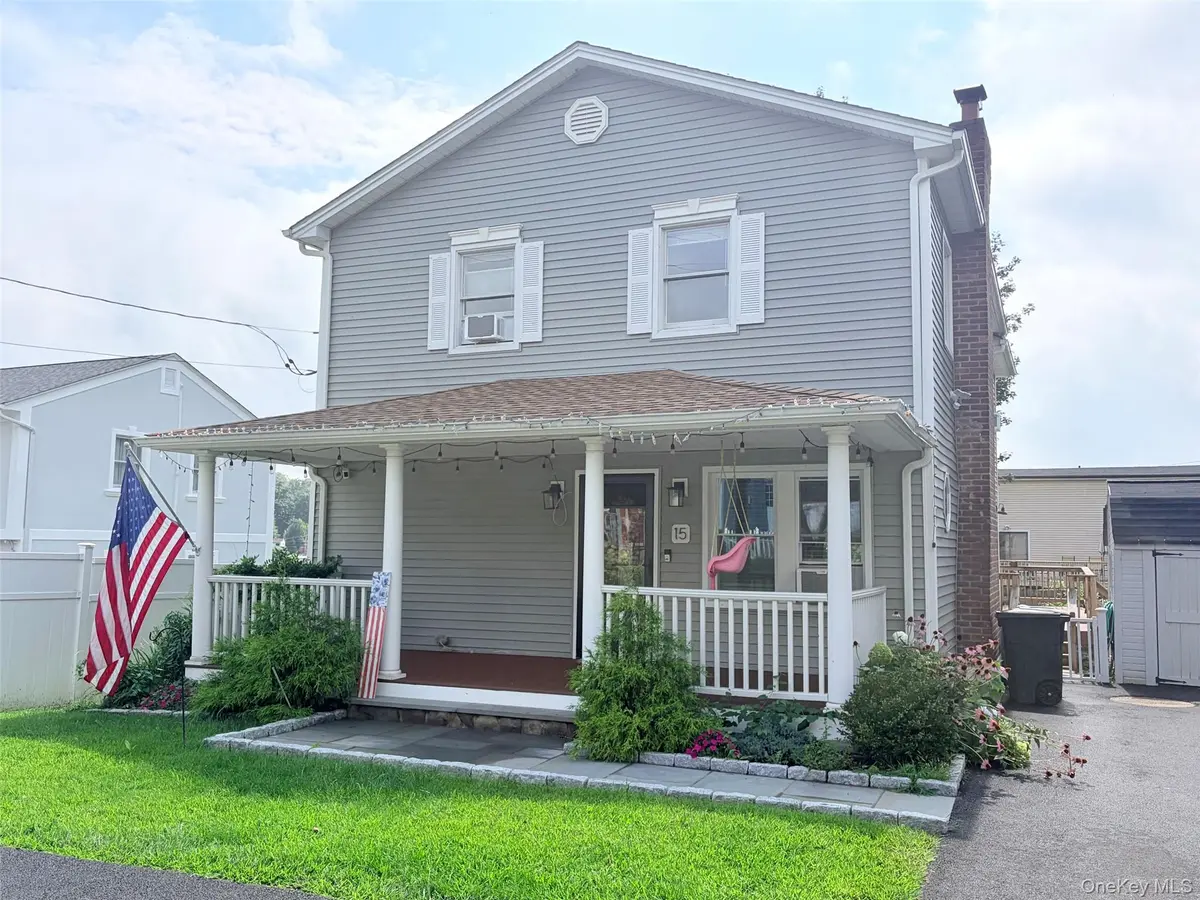 15 Roslyn RD, Carmel, NY 10512
