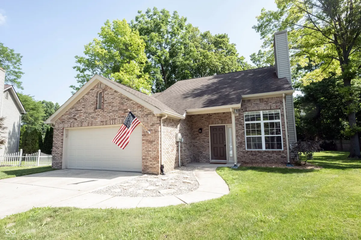 7591 Sycamore Grove, Indianapolis, IN 46260