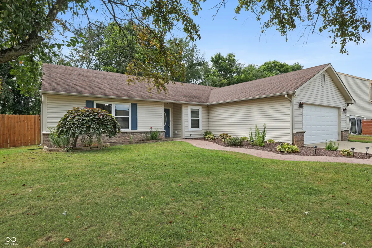 8542 N Burbrink DR, Columbus, IN 47201