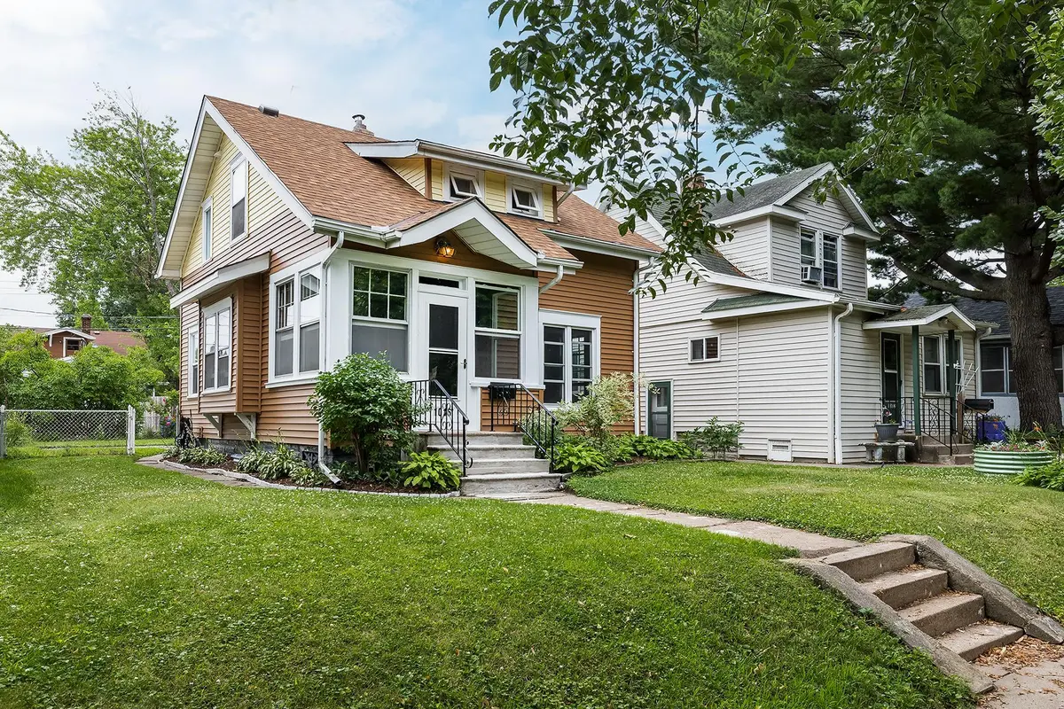1016 Argyle ST, Saint Paul, MN 55103