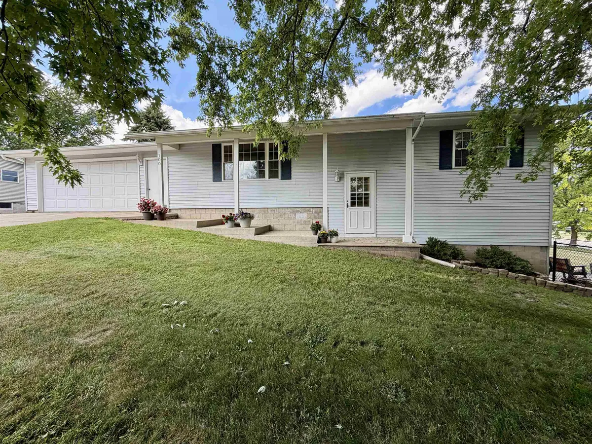 100 FERN DR, Rosendale, WI 54974