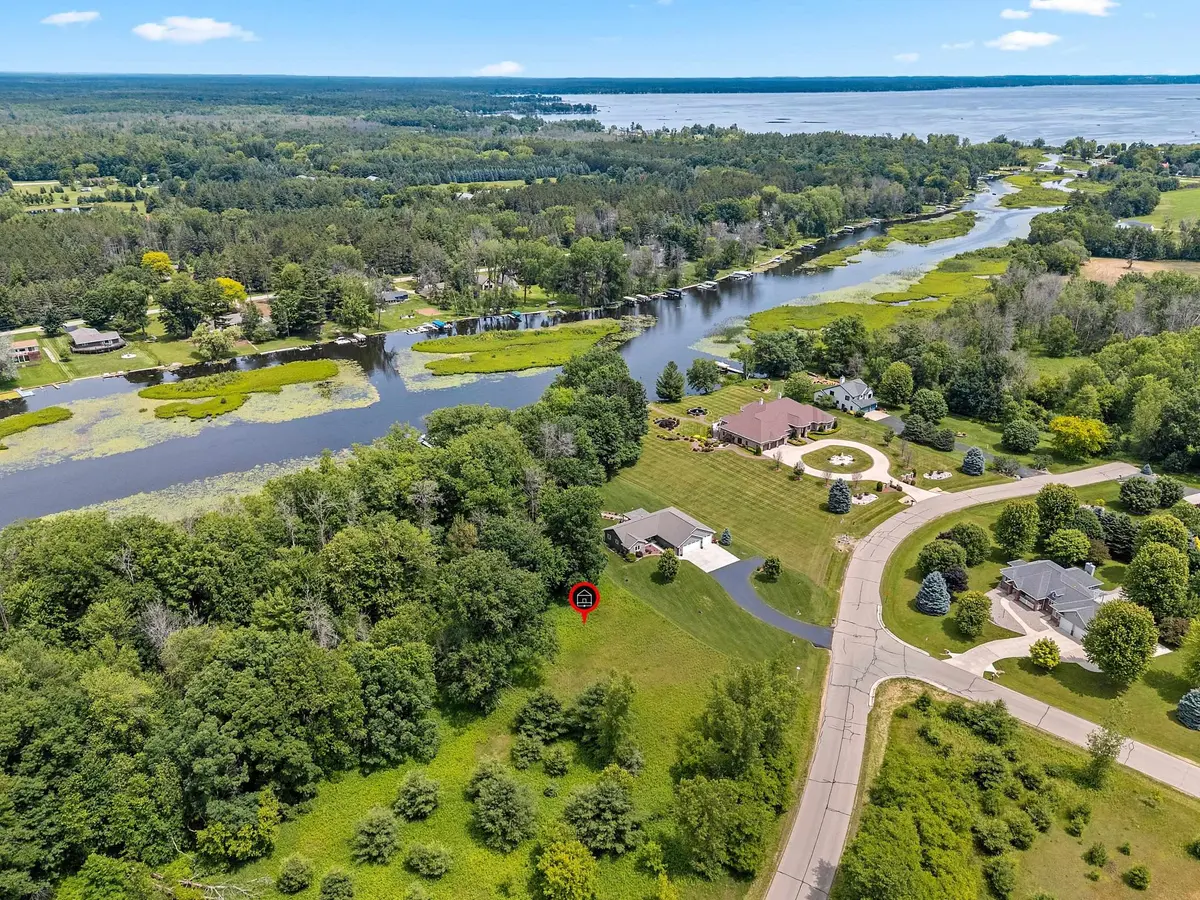 301 CHANNEL TRCE, Shawano, WI 54166