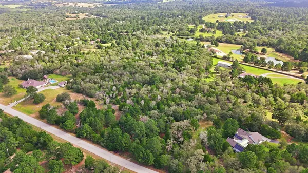 318 Corral RD, Smithville, TX 78957