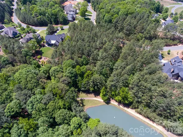 5017 Hermitage CT #202, Belmont, NC 28012