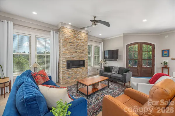 118 Still Water LN, Fletcher, NC 28732