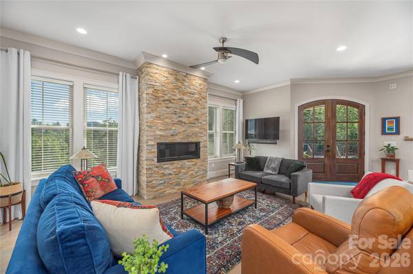 118 Still Water LN, Fletcher, NC 28732