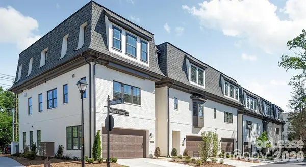 5505 Closeburn RD #The Phillips, Charlotte, NC 28210