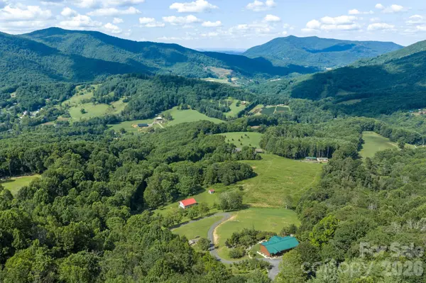 1013 Perry RD, West Jefferson, NC 28694