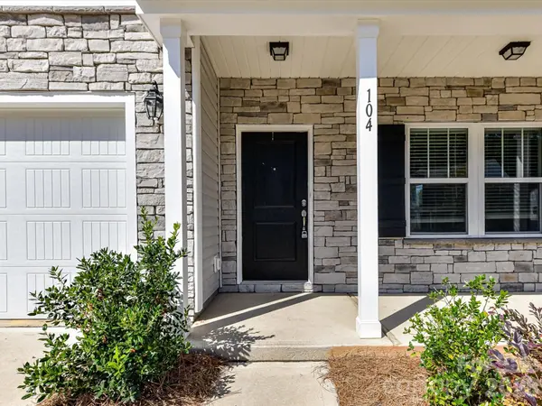 104 Trissy CT, Statesville, NC 28625