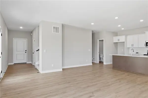 4712 Brentwood AVE, Kansas City, MO 64136