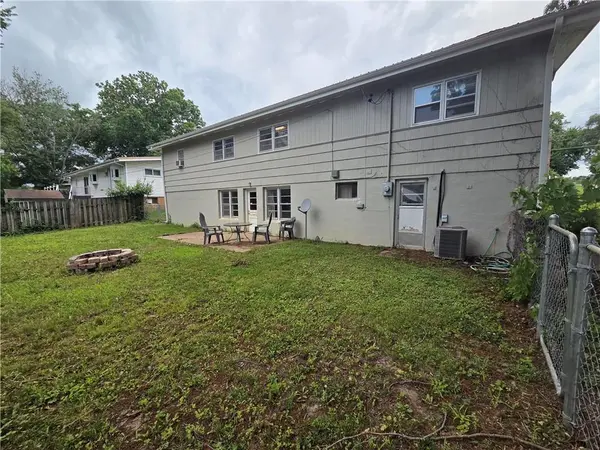1112 Montserrat Park RD, Warrensburg, MO 64093