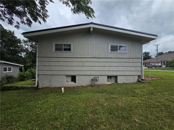 1112 Montserrat Park RD, Warrensburg, MO 64093